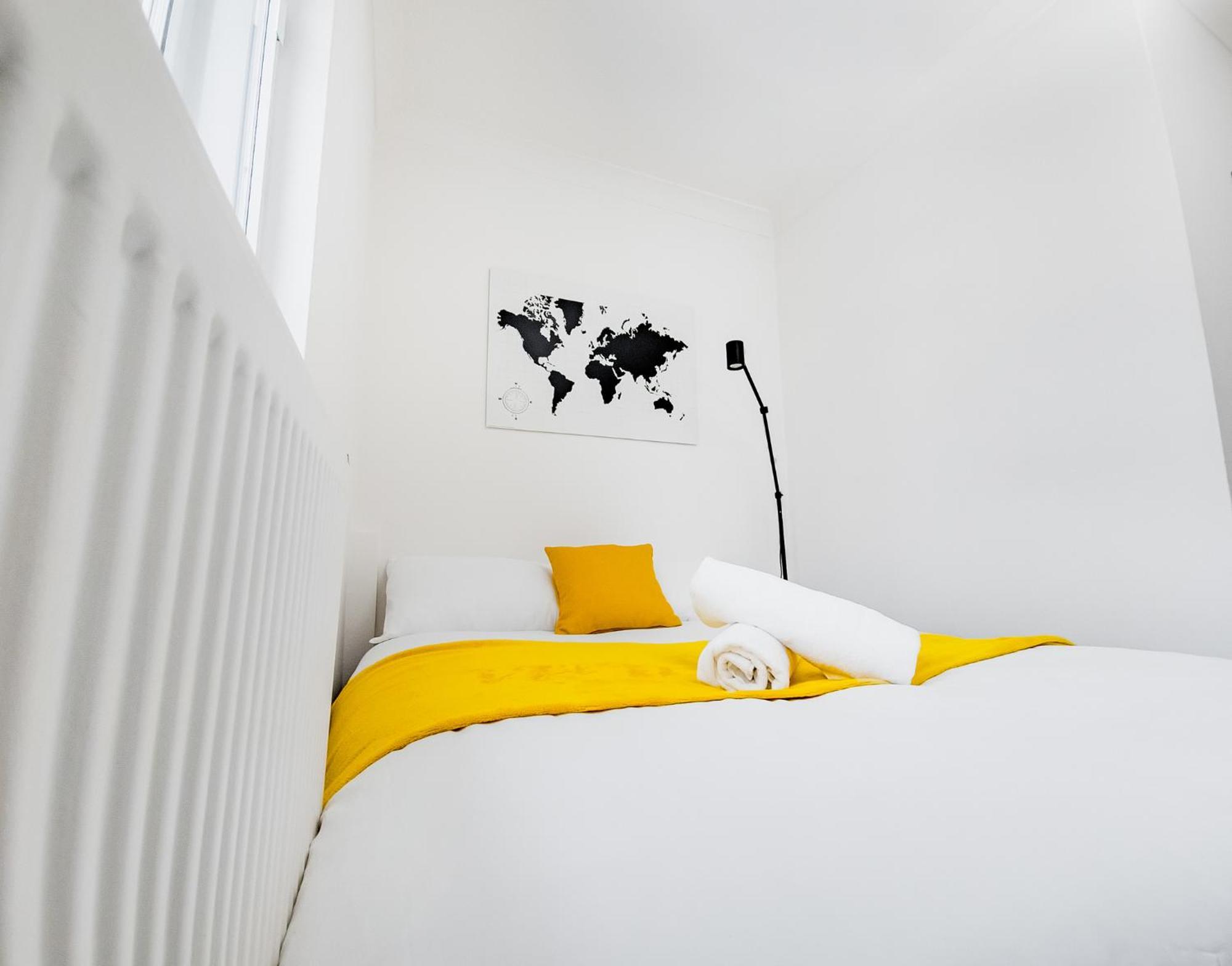 Charming London Home, Opp Arnos Grove Underground Station, Parking New Southgate エクステリア 写真