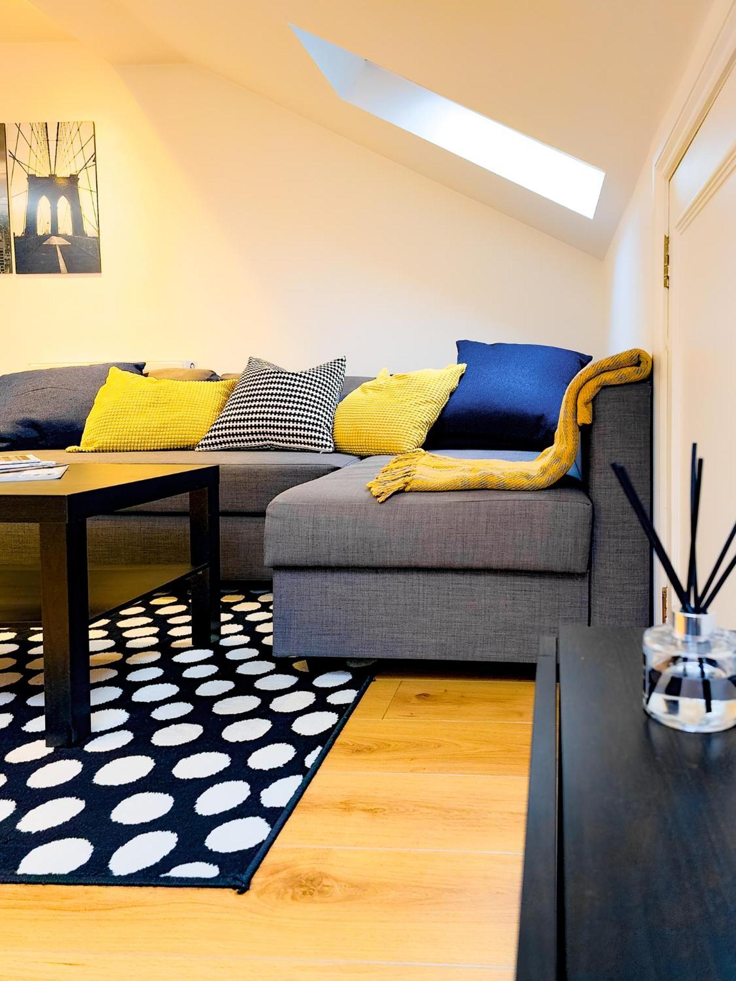 Charming London Home, Opp Arnos Grove Underground Station, Parking New Southgate エクステリア 写真