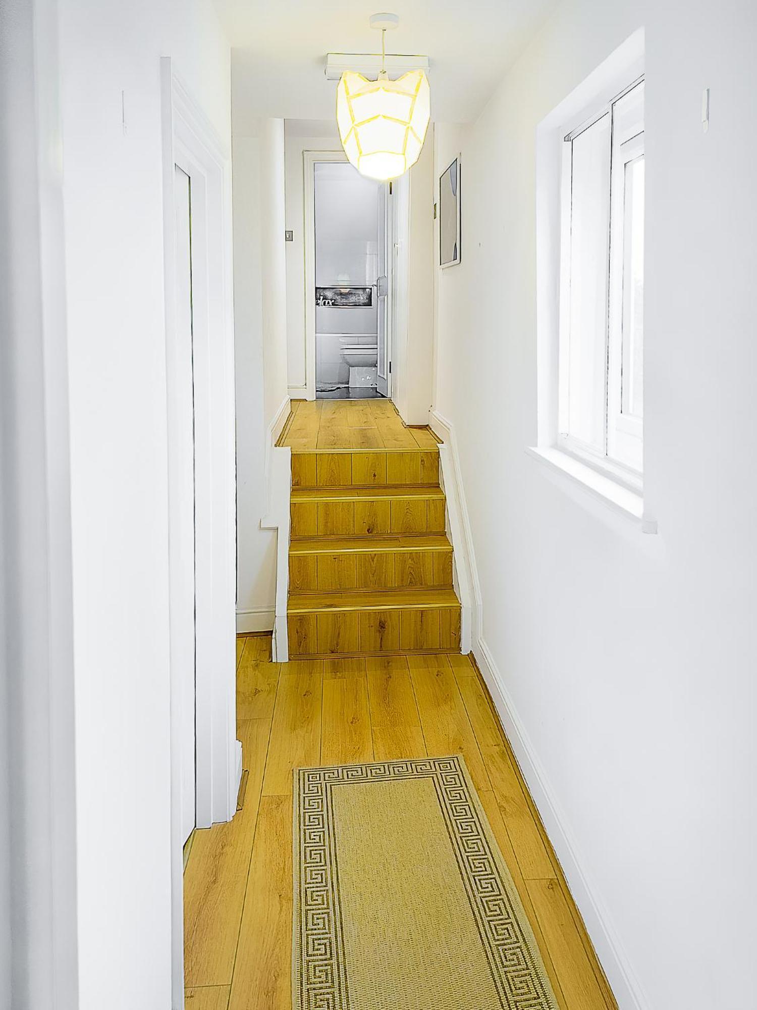 Charming London Home, Opp Arnos Grove Underground Station, Parking New Southgate エクステリア 写真